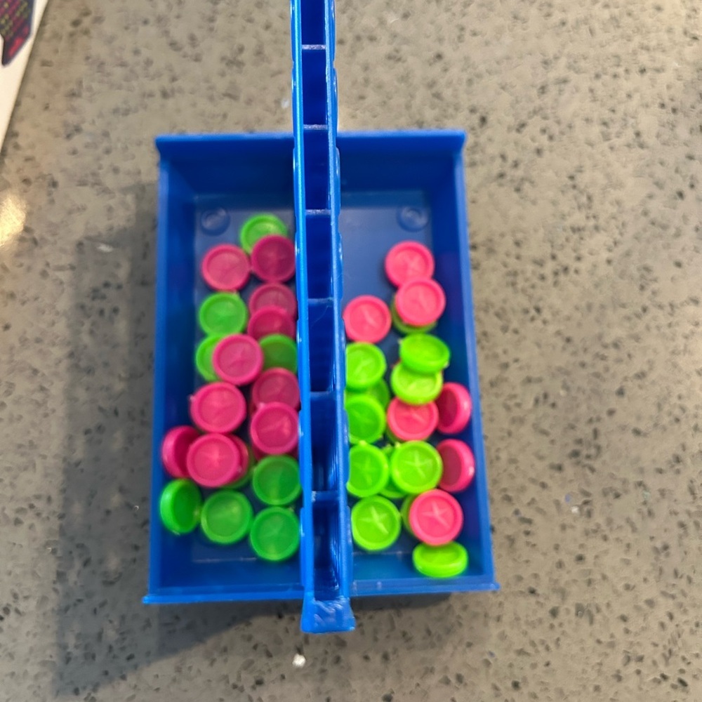 🧡5/$25🧡4 in a Row Game - Blue, Pink, Yellow - Picture 3 of 5